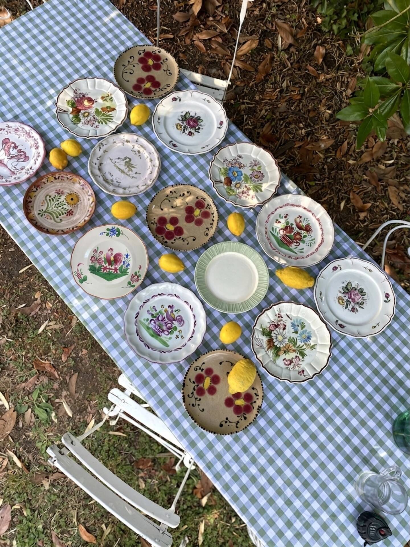 Exceptional set of 15 large mismatched plates.