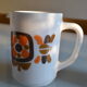 Pitcher and 2 mugs vintage Mobil years 70 Arcopal