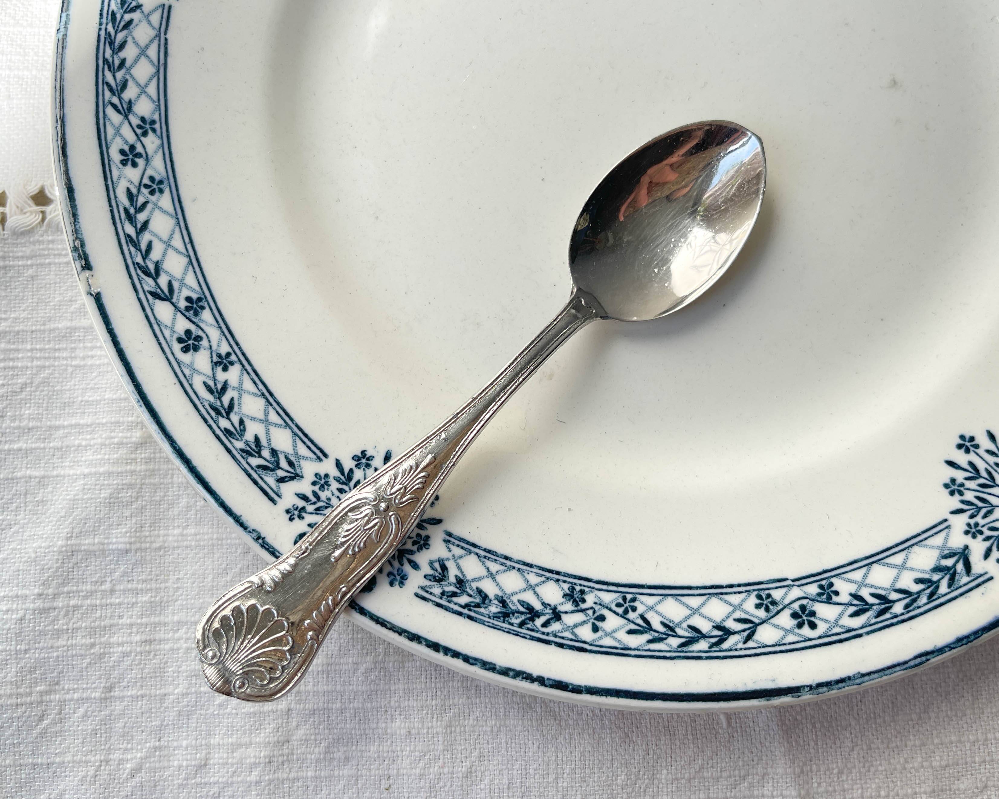 6 Small Vintage Rocaille Style Spoons