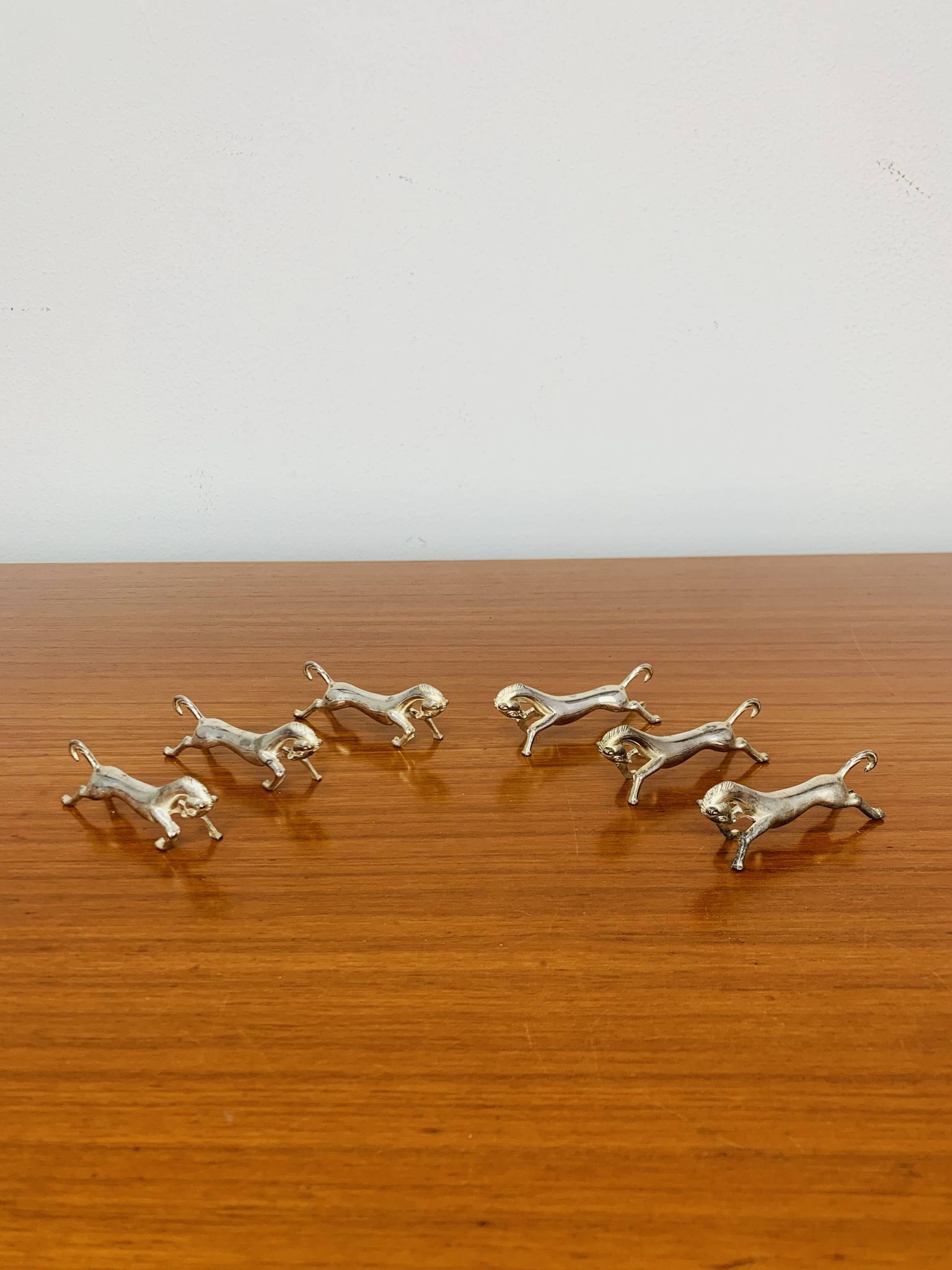 6 vintage silver metal horse knife rests