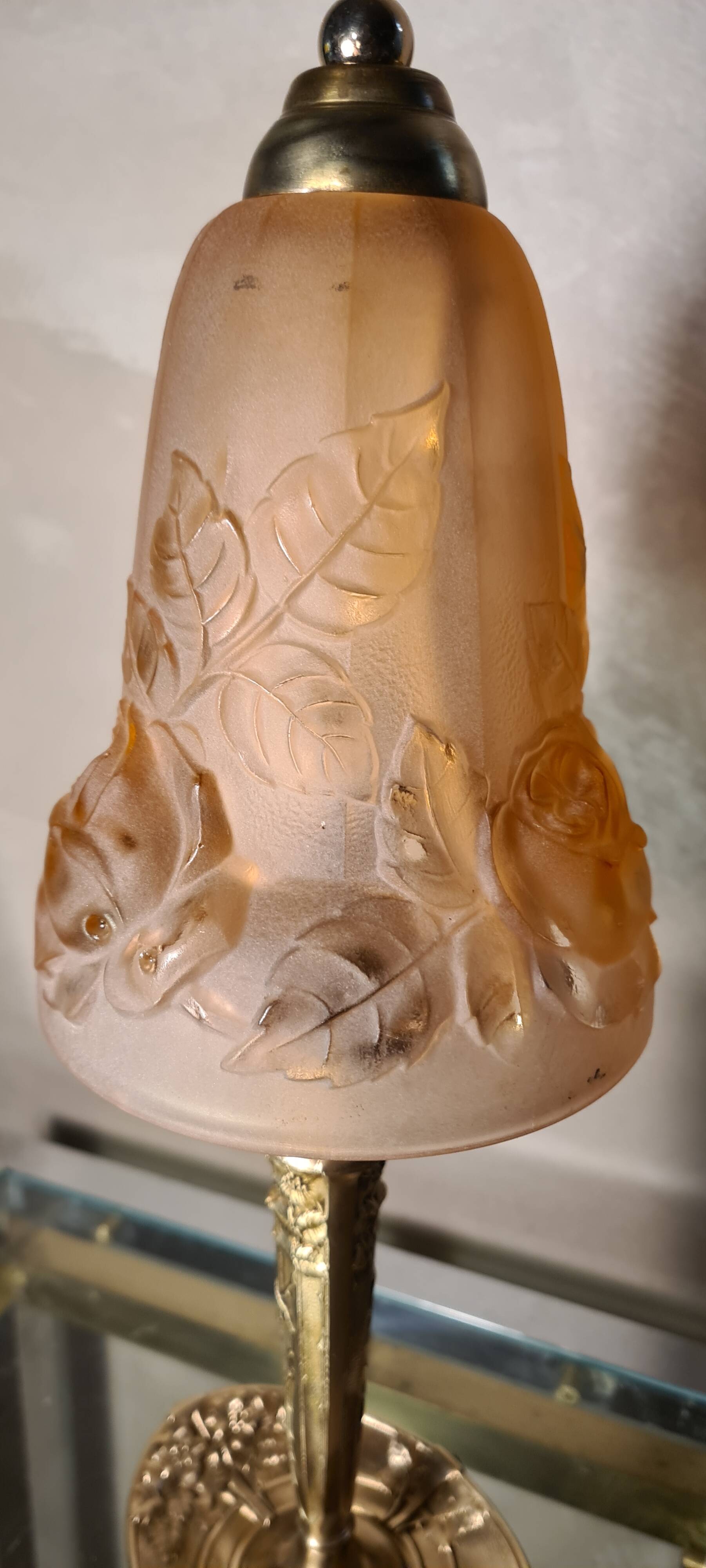 French Art Deco Table Lamp by Cherrier & Besnus very beautiful pressed molded pink glass - 1920s 33x12