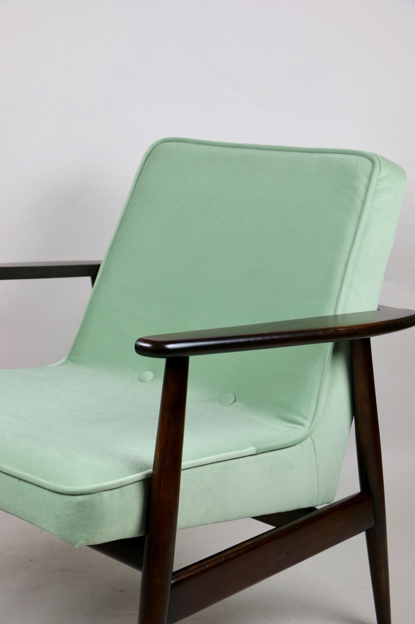 Chaise longue vintage vert clair GFM63 par J.Kedziorek, années 1970