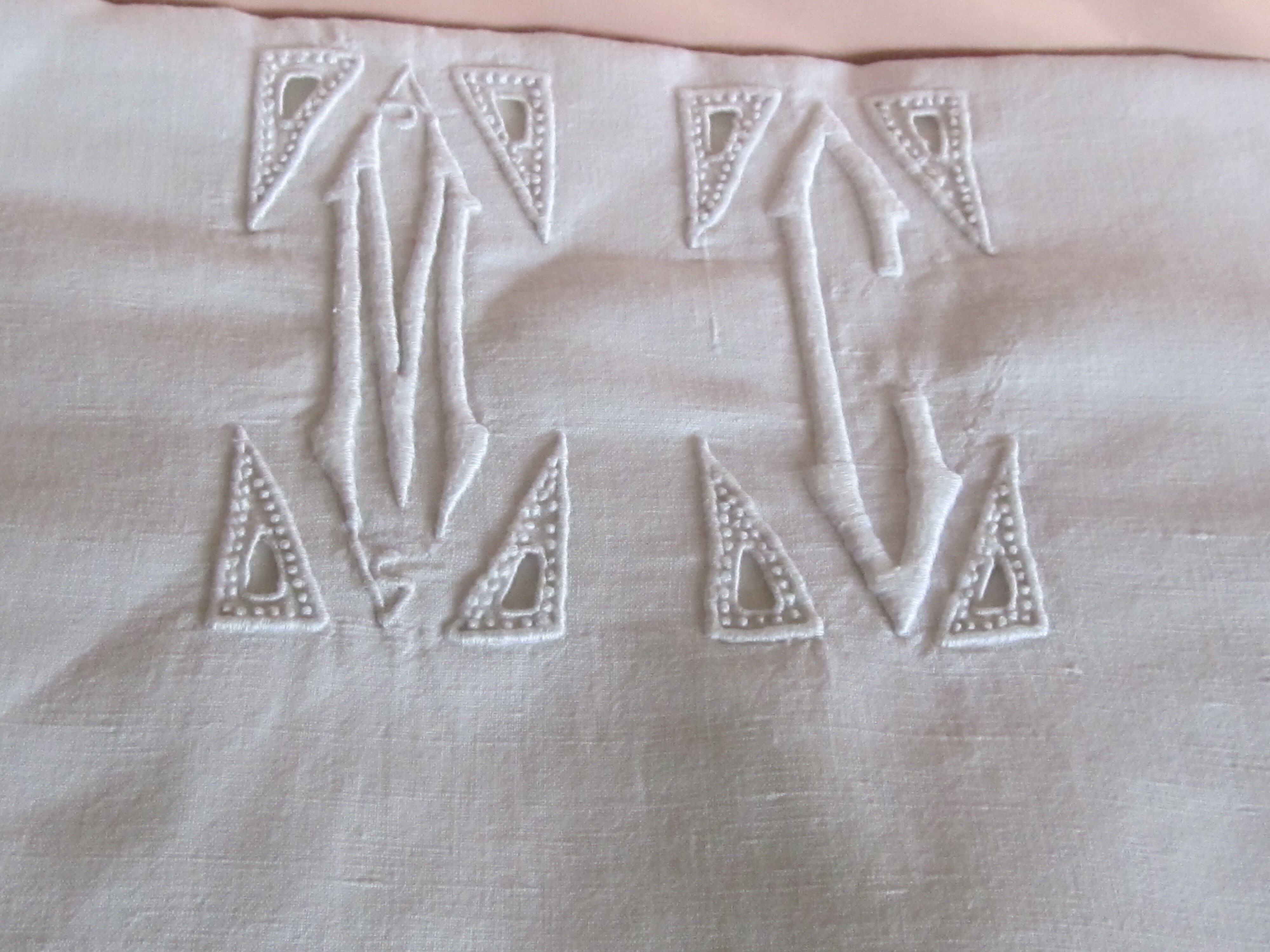 Old sheet cotton embroidery Richelieu white monograms MC 200 x 315 back 80 cm