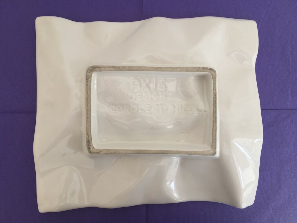 Empty pocket Carole Mc Nicoll