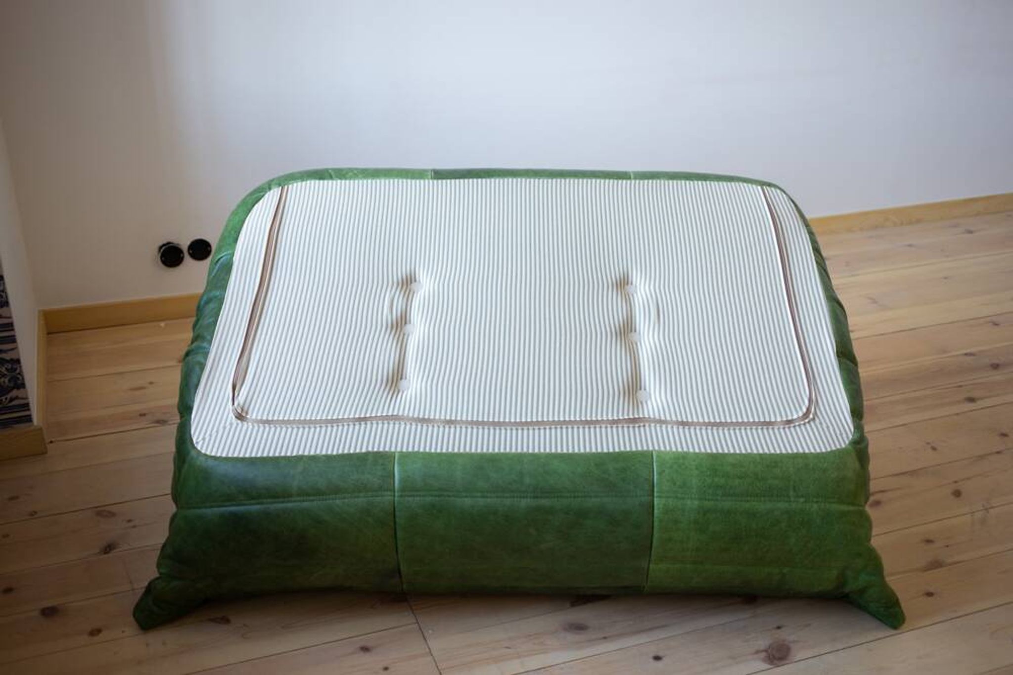 Green leather Togo living room set by Michel Ducaroy for Ligne Roset, 1979, set of 5