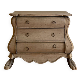 18th century Dutch chest of drawers