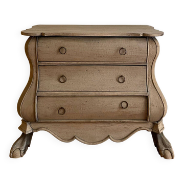 18th century Dutch chest of drawers
