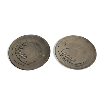 Duo d'assiettes en céramique au décor de feuillages vintages
