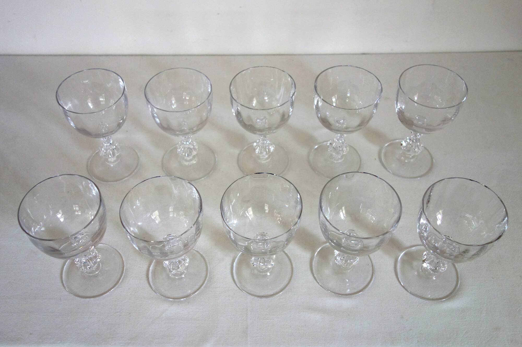 10 wine glasses in Sèvres crystal, Choiseul model