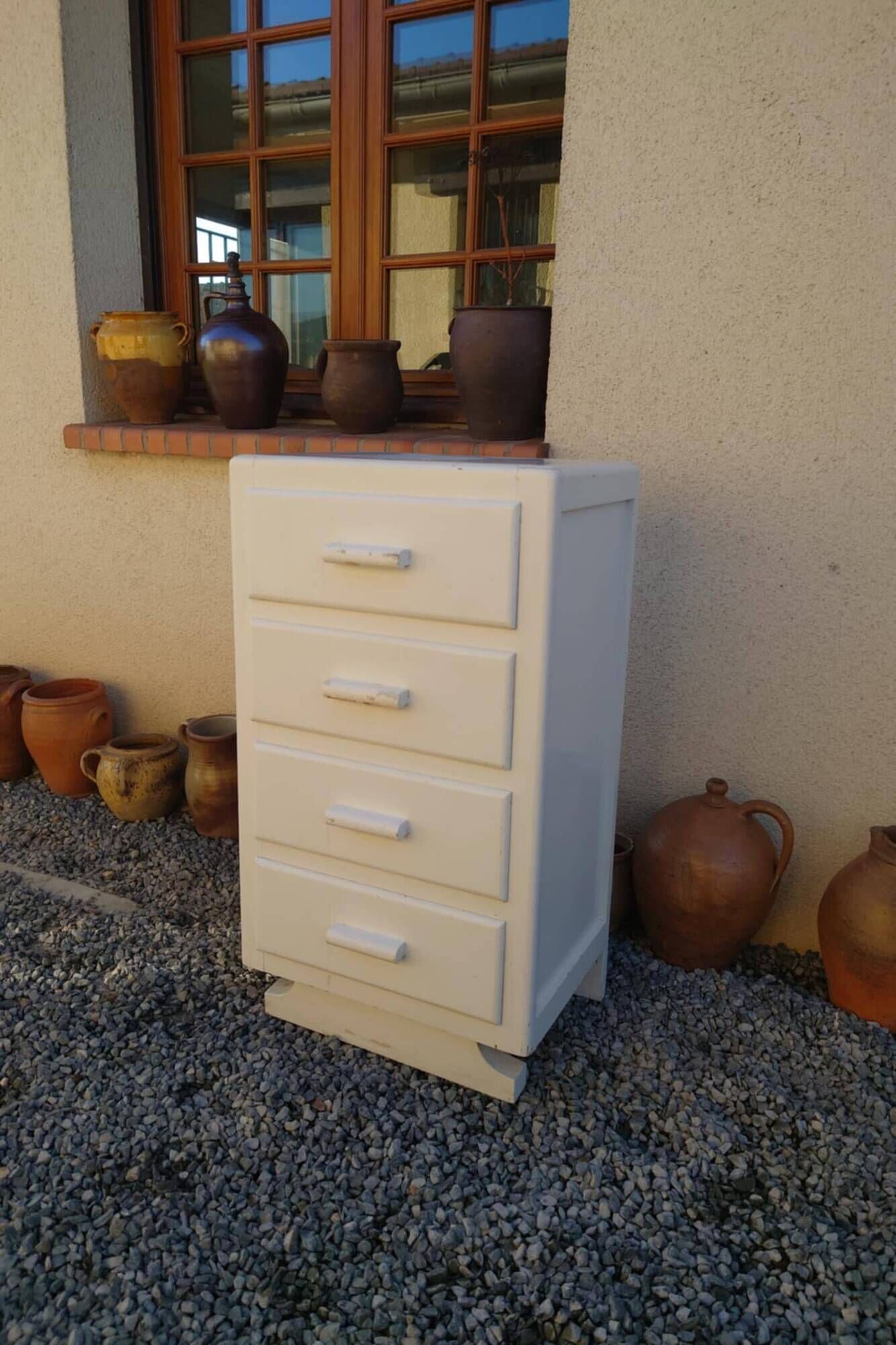 Art Deco chest of drawers in white painted wood with 4 drawers
