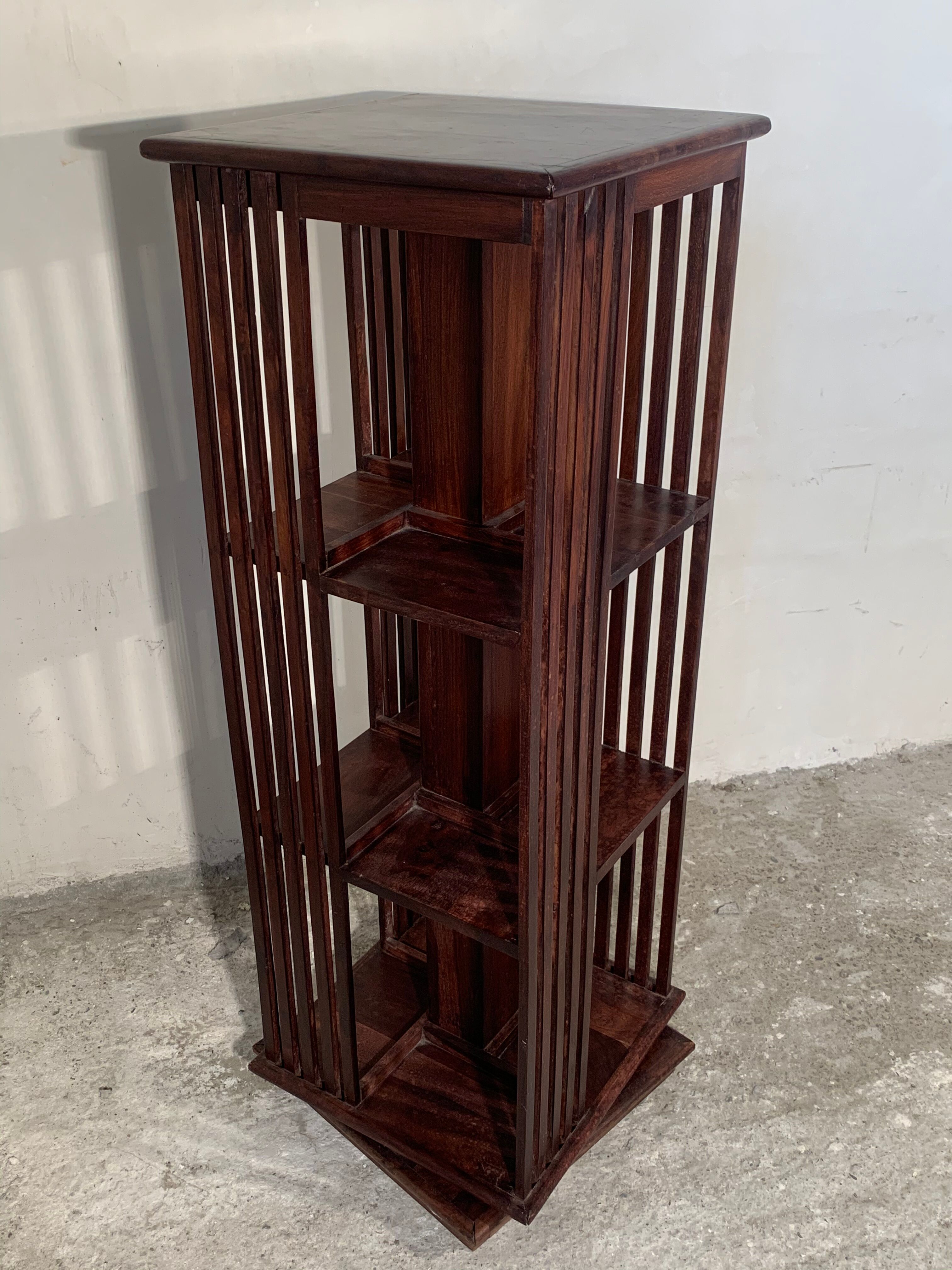 Mahogany revolving bookcase large model early twentieth century