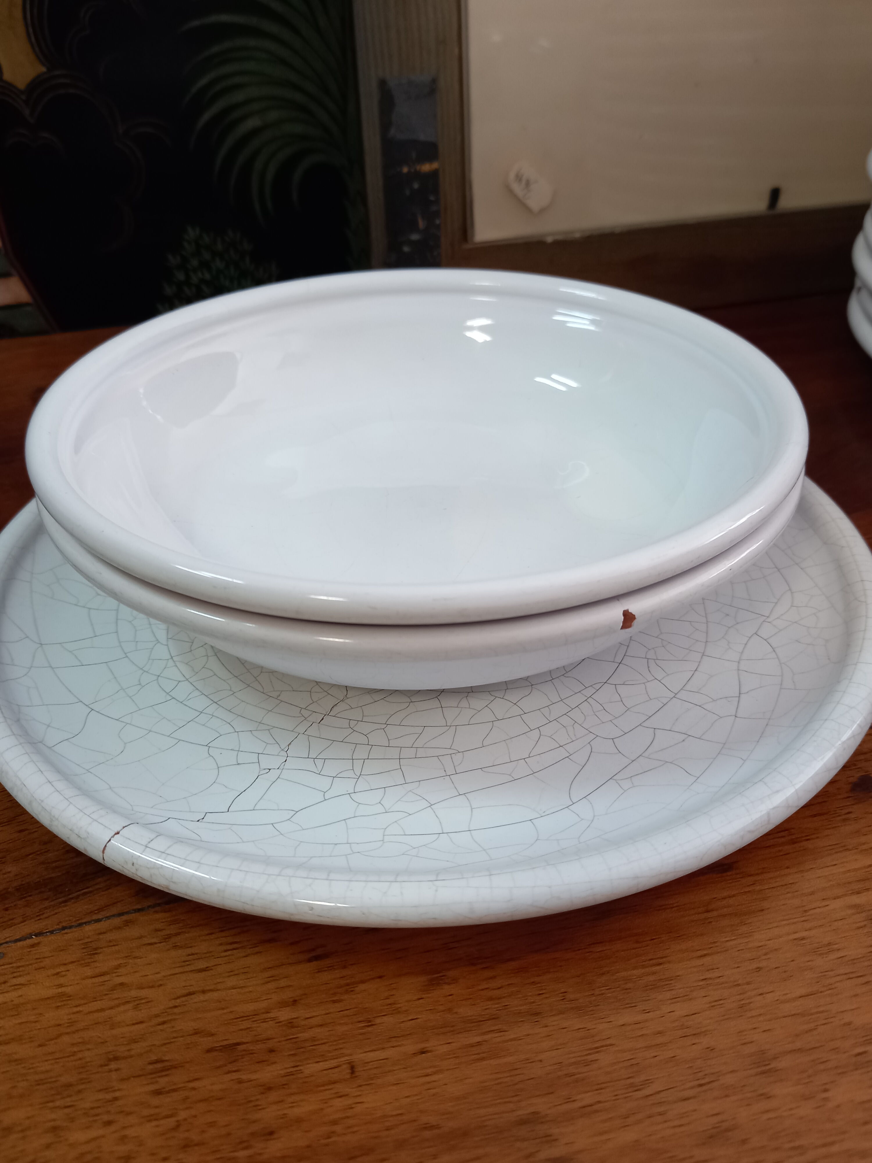 A sandstone table service