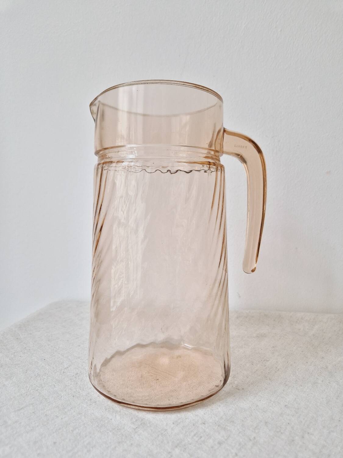 "Rosaline" twisted glass carafe - Luminarc Vintage