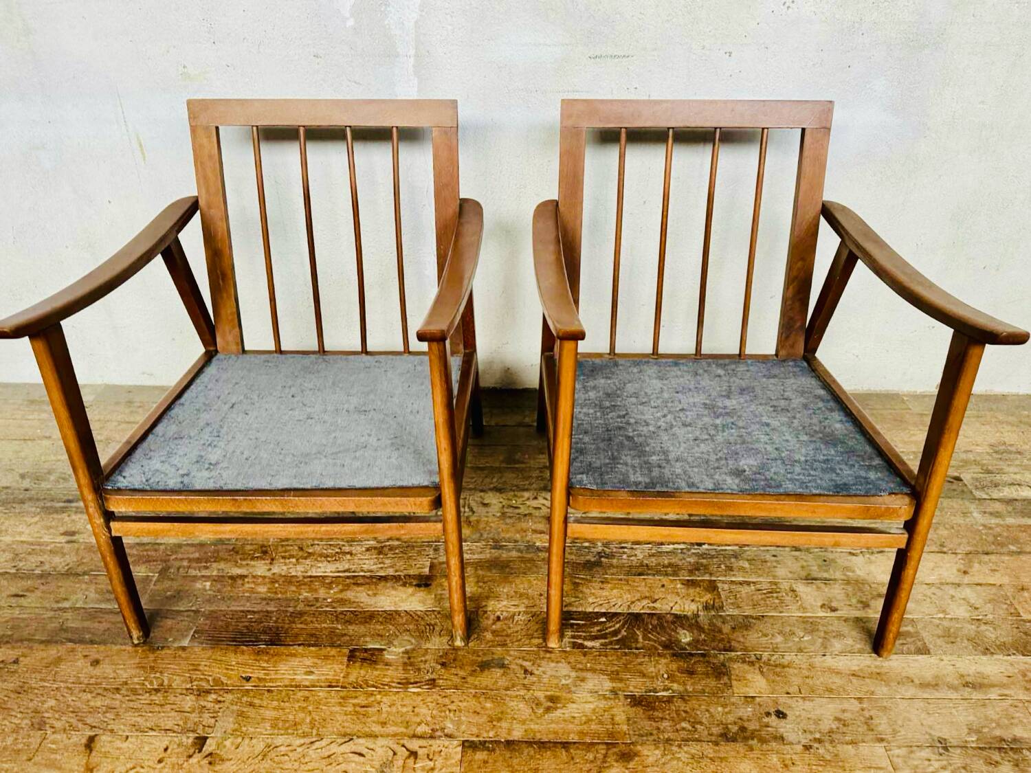 Pair of Thonet Boomerang armchairs designed by Antonin Suman