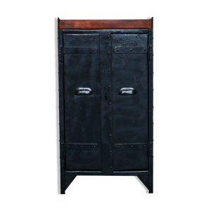 meuble de rangement industriel