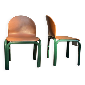 4 chaises modèle Orsay Gae Aulenti 1975