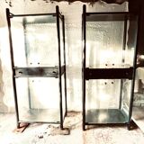 2 vitrines signées Baumann