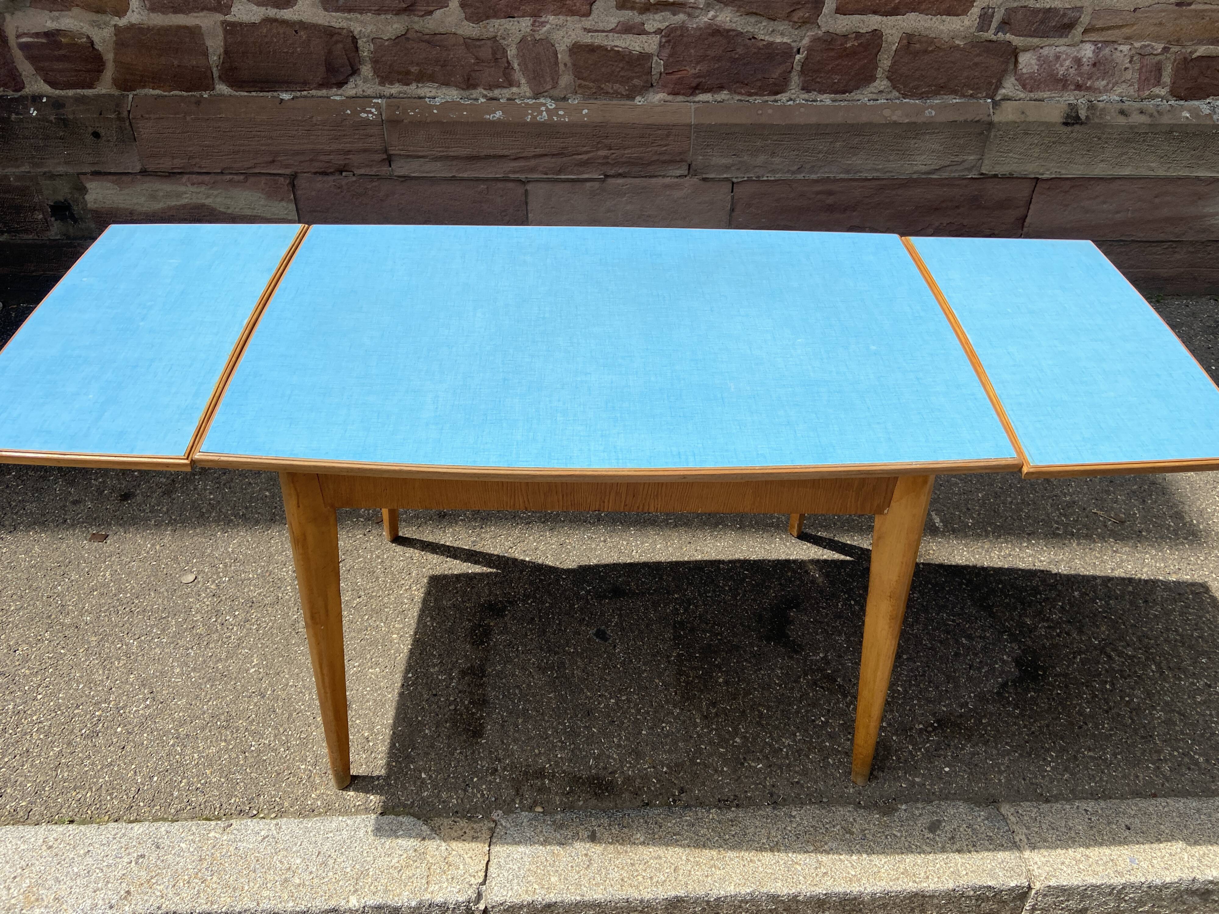 Table scandinave mid century bois et Formica 1960