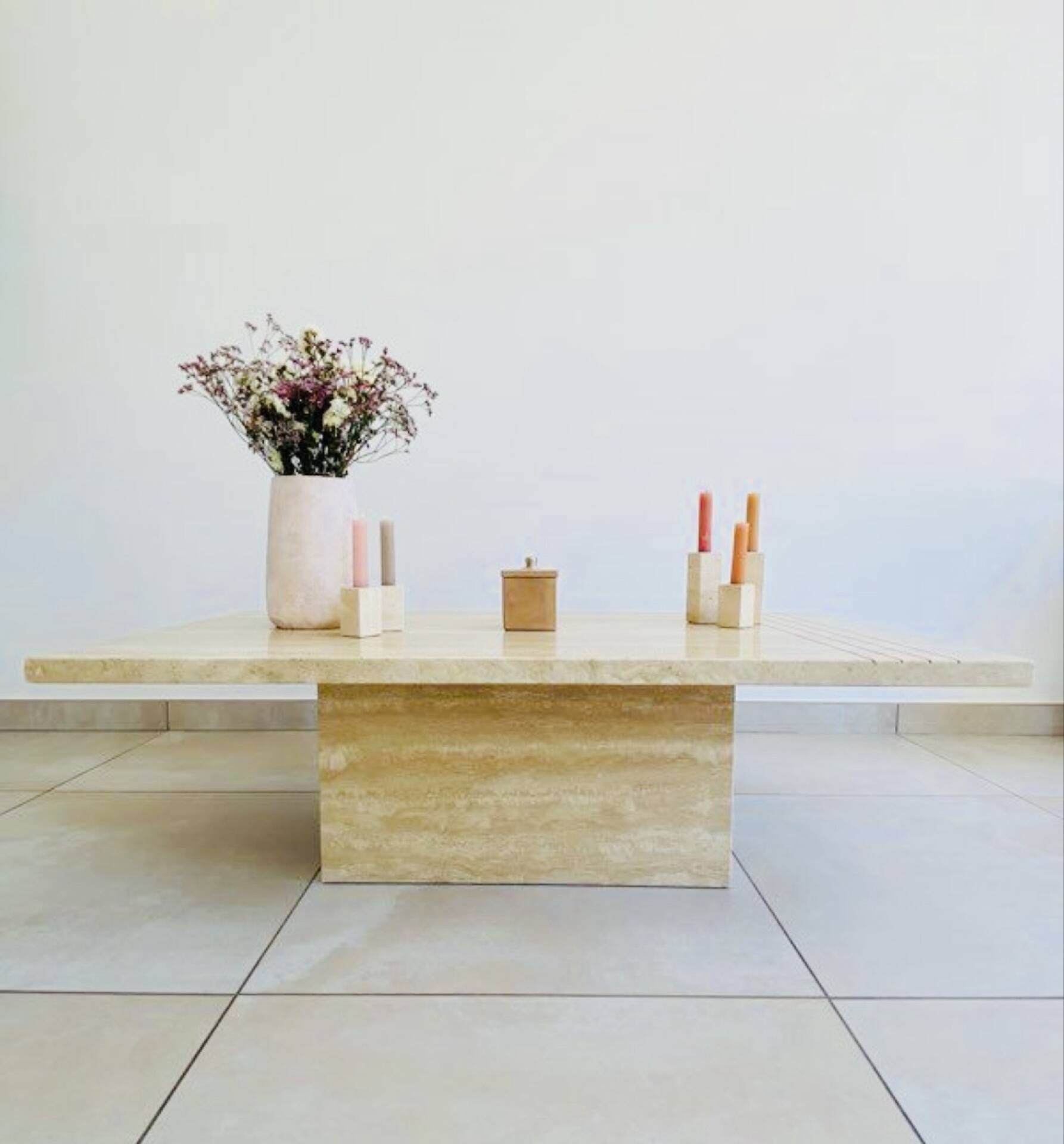 Table basse en travertin