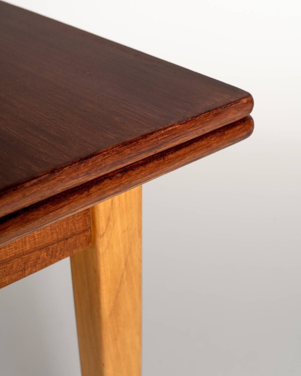 Extendable oak dining table, Scandinavia, 1960s