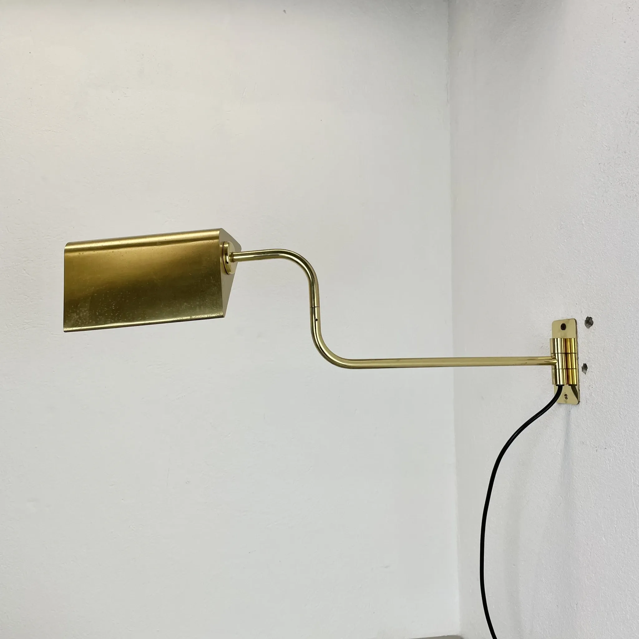 Large 69 cm Long Brass Wall Light "SWING ARM" by Florian Schulz, Germany, 1970s