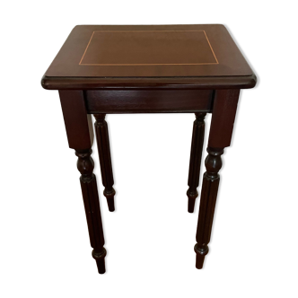 End of sofa, small coffee table style