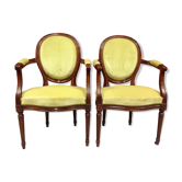 Paire fauteuils sièges cabriolets médaillons Louis XVI