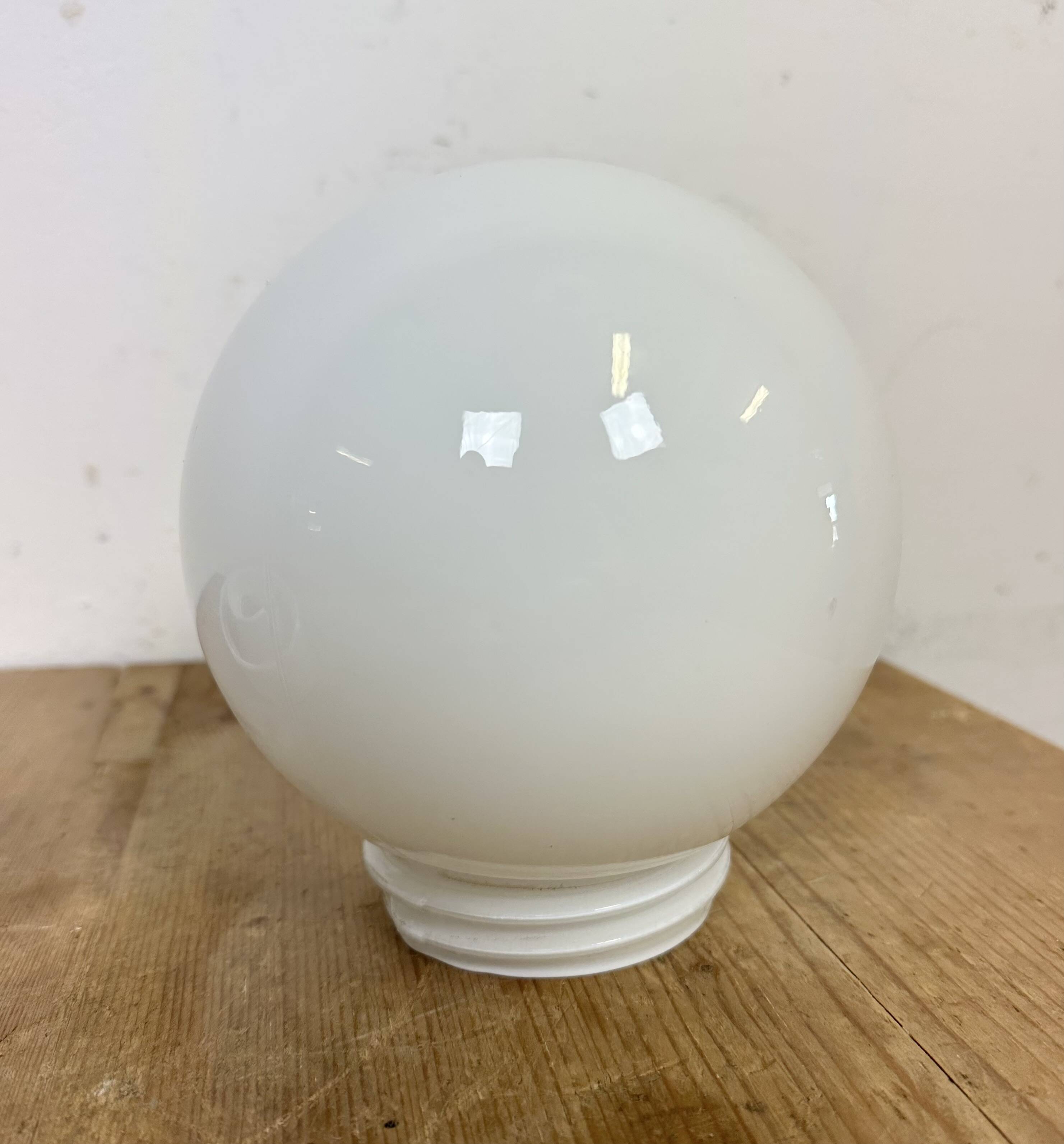 Applique murale vintage en porcelaine blanche, années 1970