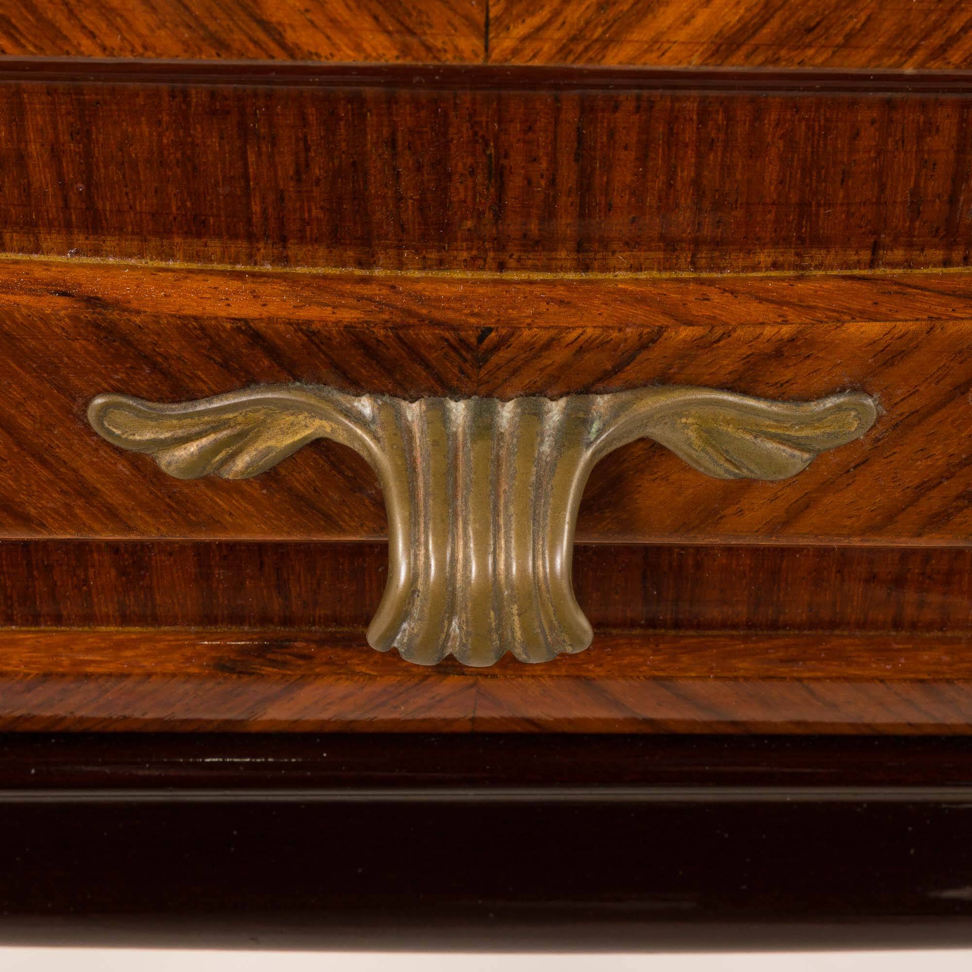 Italian mid-century side table in the style of Paolo Buffa, 1950s
