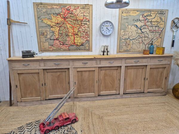 Ancien comptoir d'école