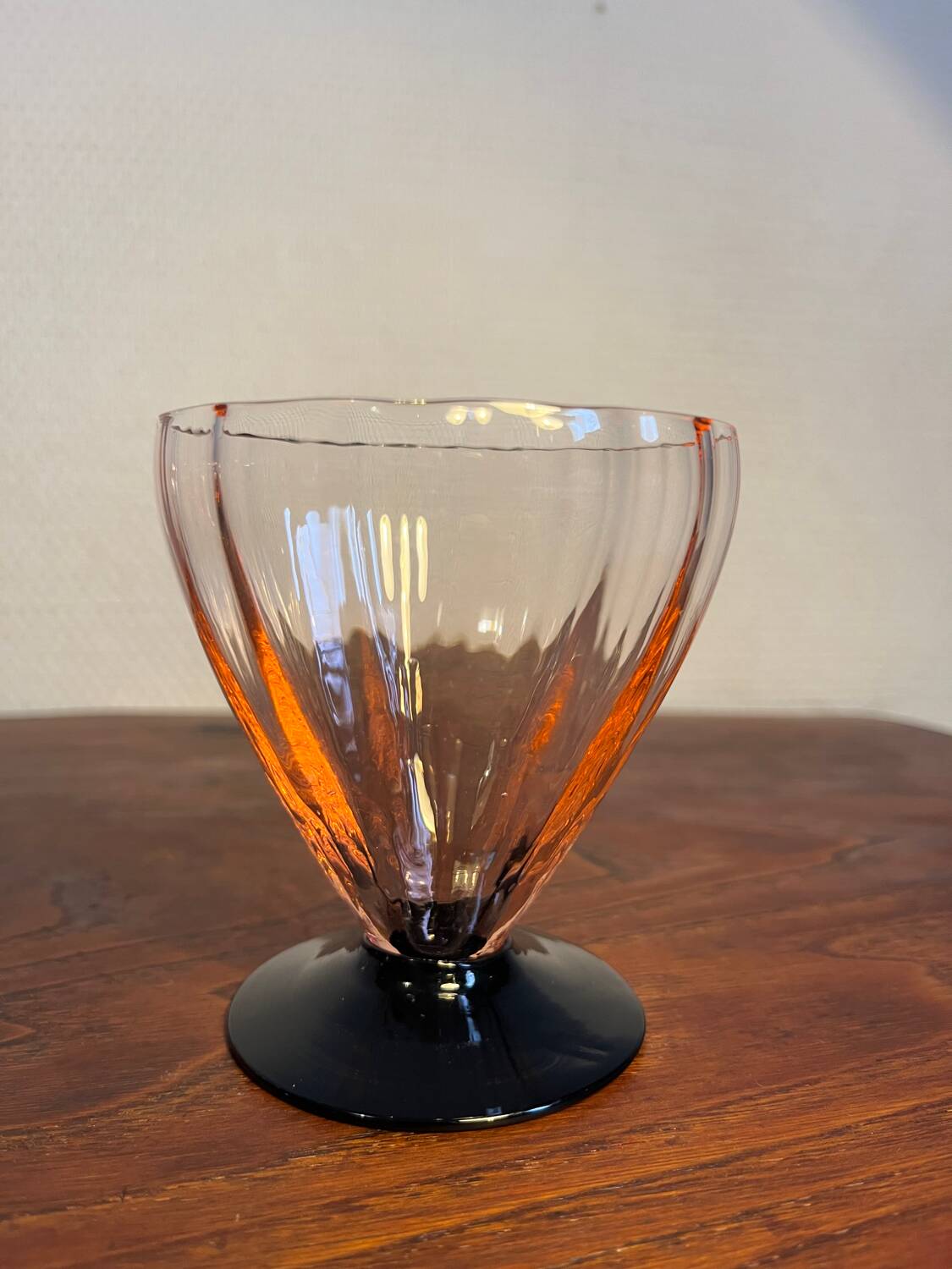 Art Deco sorbet ice cream cup in bubbled glass from the 60s