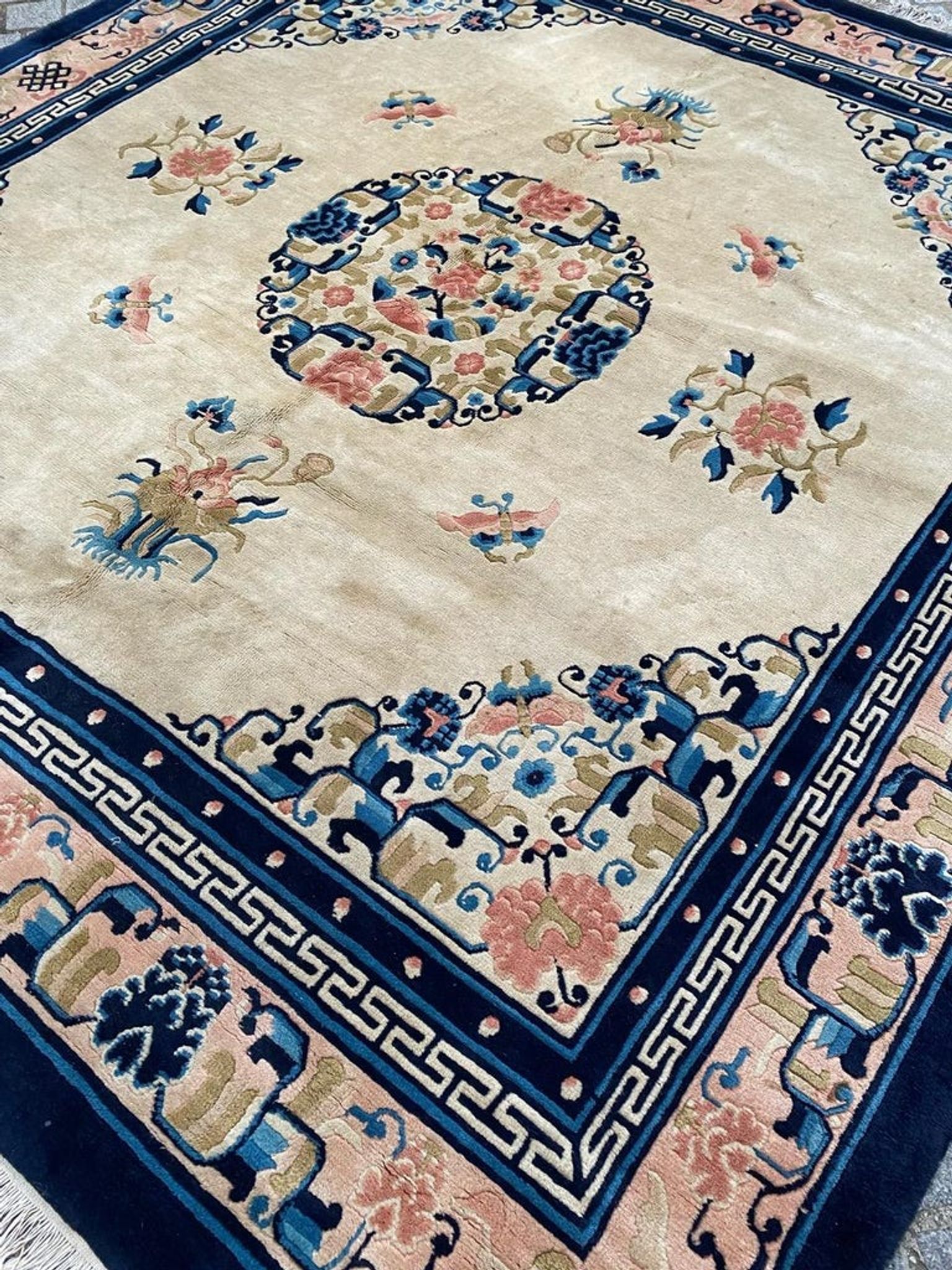 Tapis carré vintage Art Déco de Pékin Chine