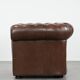 Fauteuil club Chesterfield en cuir de vachette marron de style anglais