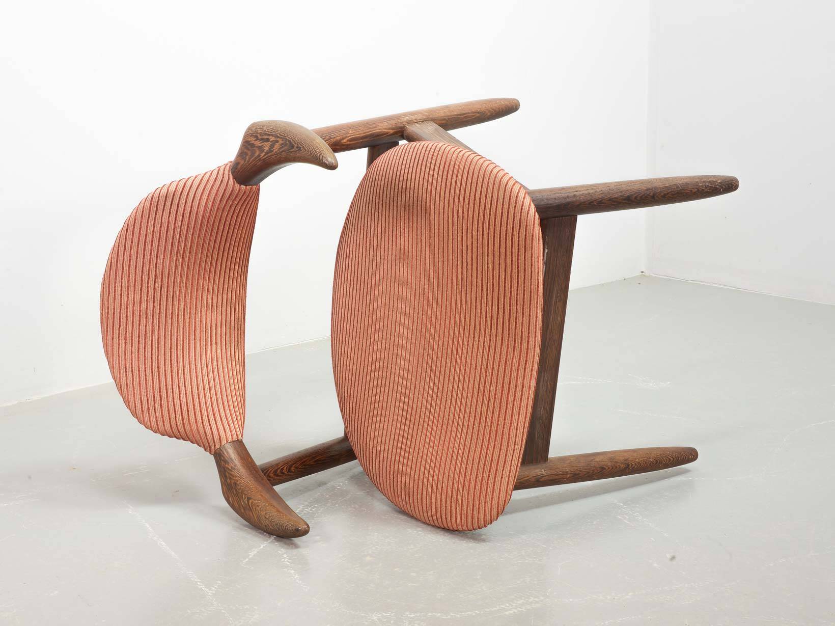 4 Wenge Cowhorn Tijsseling Dining Chairs with Stone Red Fabric, Hulmefa 60s