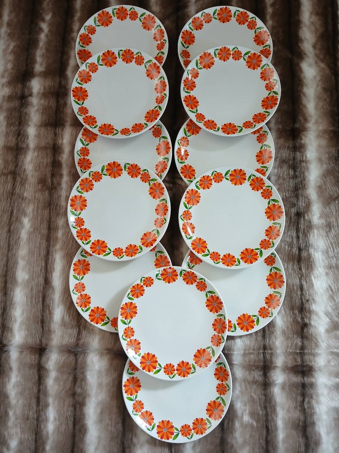 12 vintage dessert plates Moulin des Loups