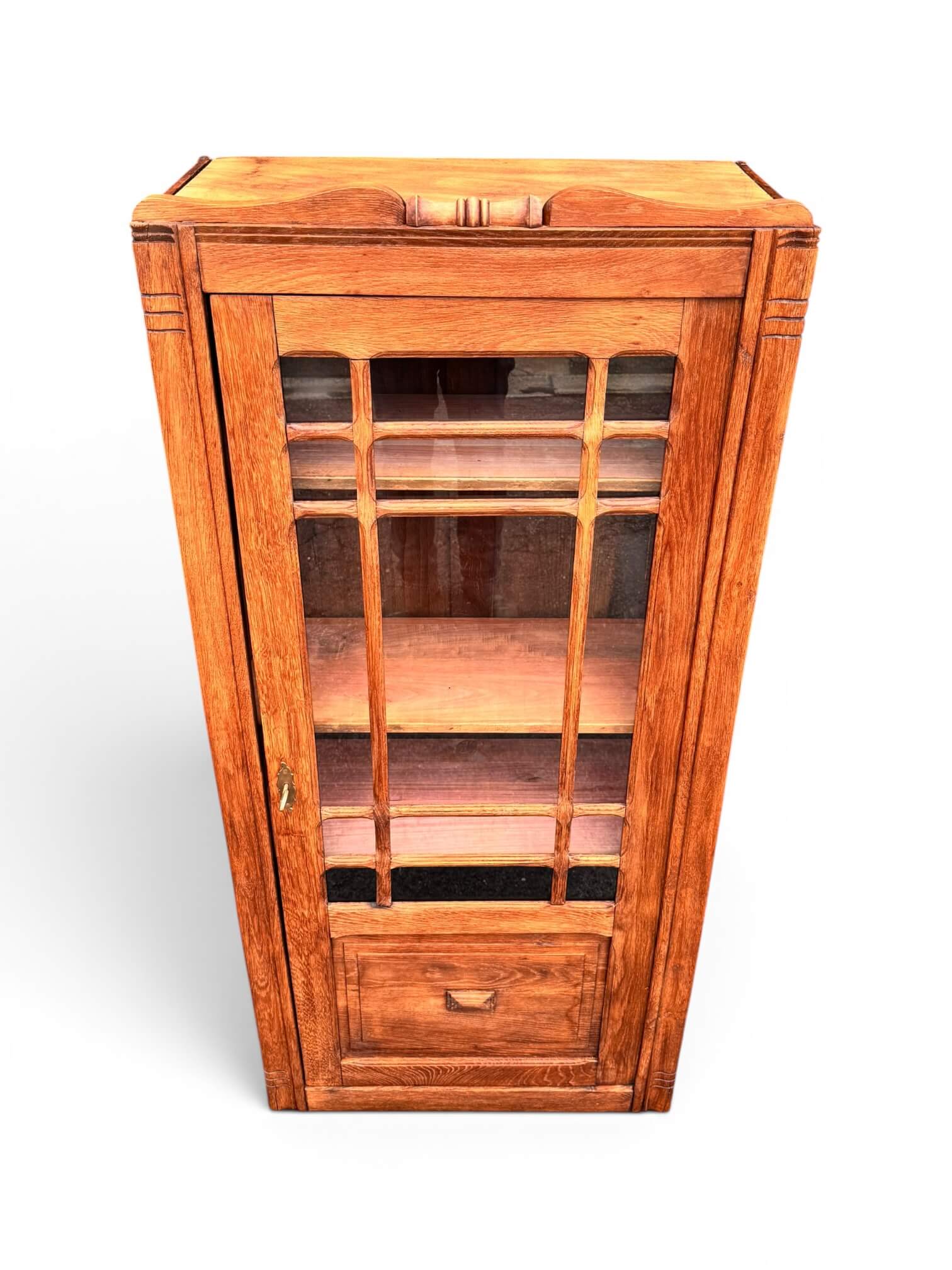 Renovated Parisian wardrobe, small size