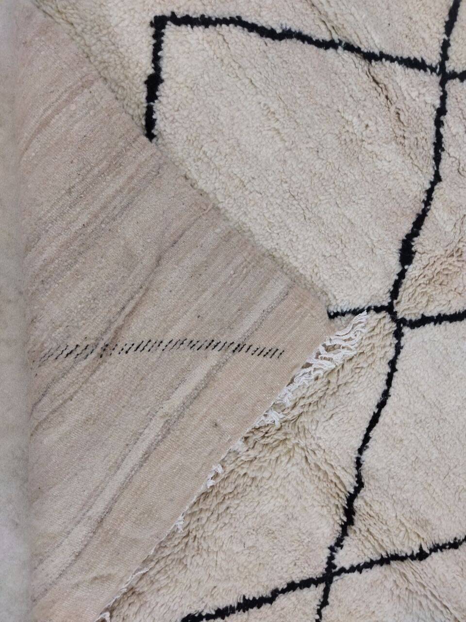 Handmade wool Berber rug 255 x 150 cm