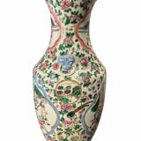 Chinese porcelain vase from the Canton period, 20th century.