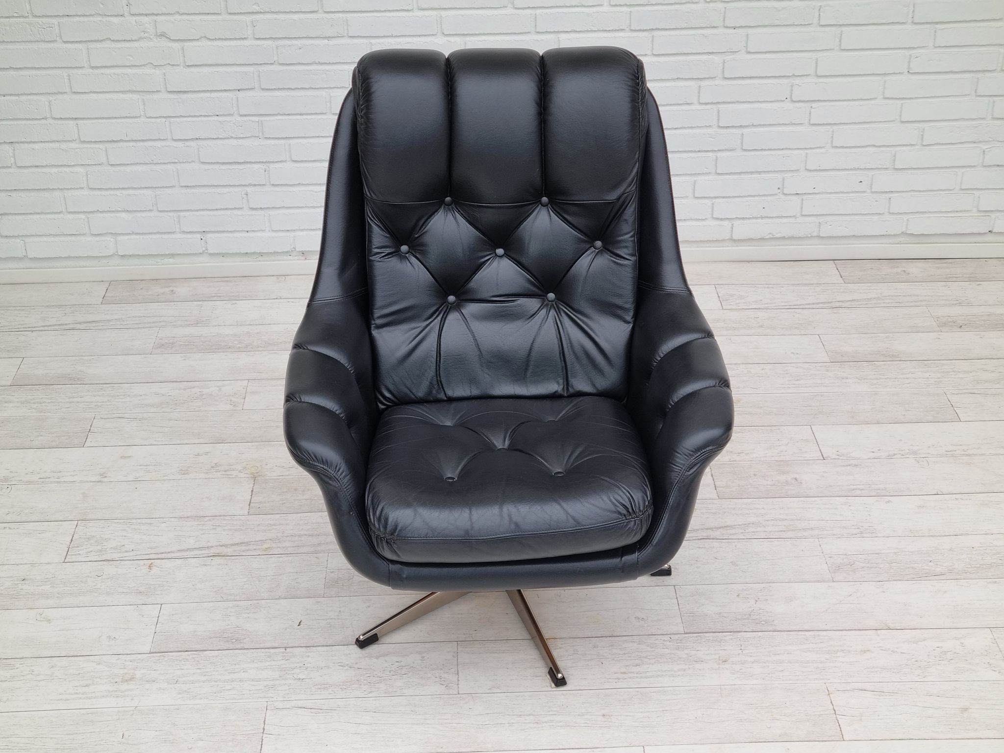 Fauteuil en cuir pivotant danois vintage