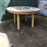 Round table