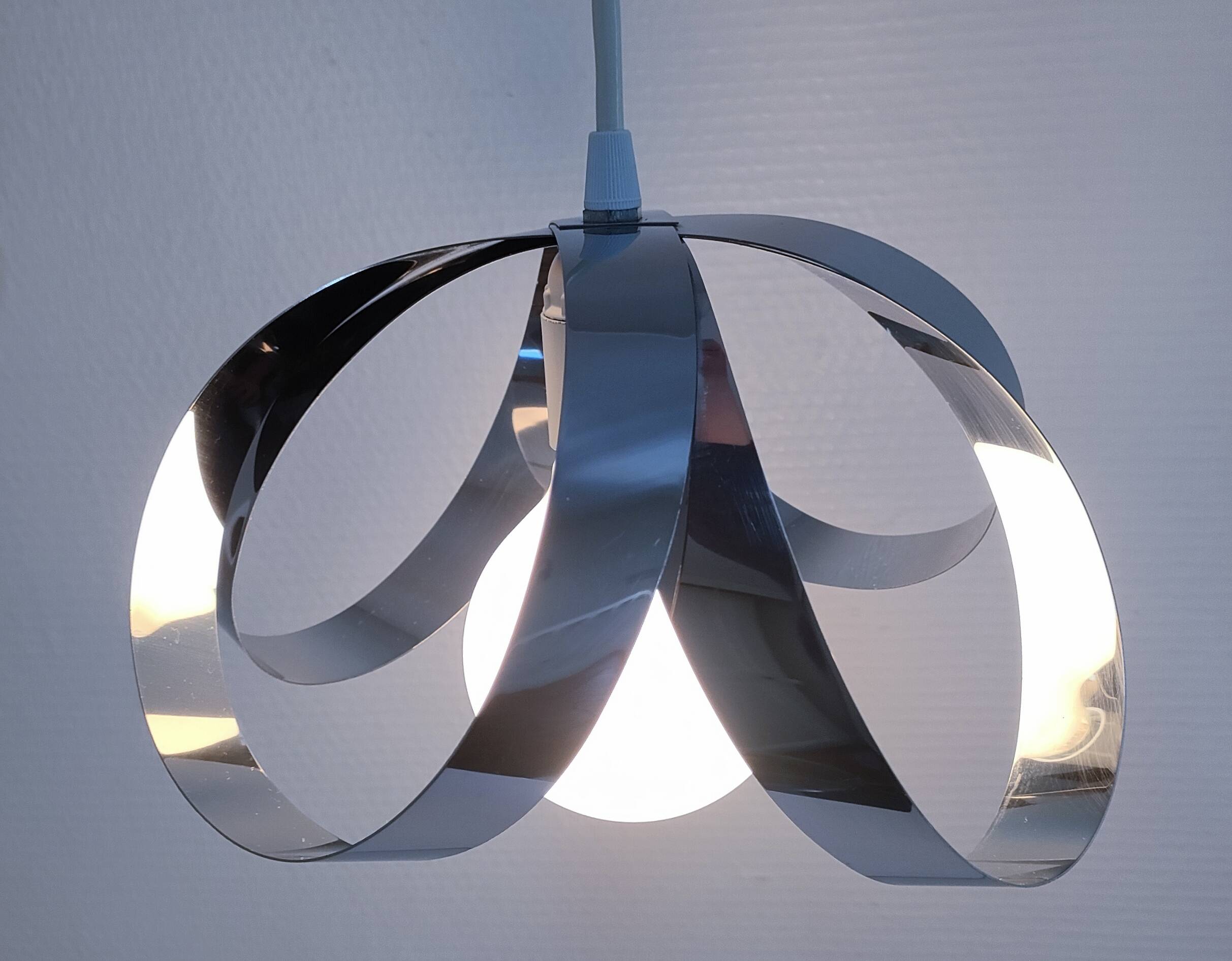Suspension fleur inox années 70