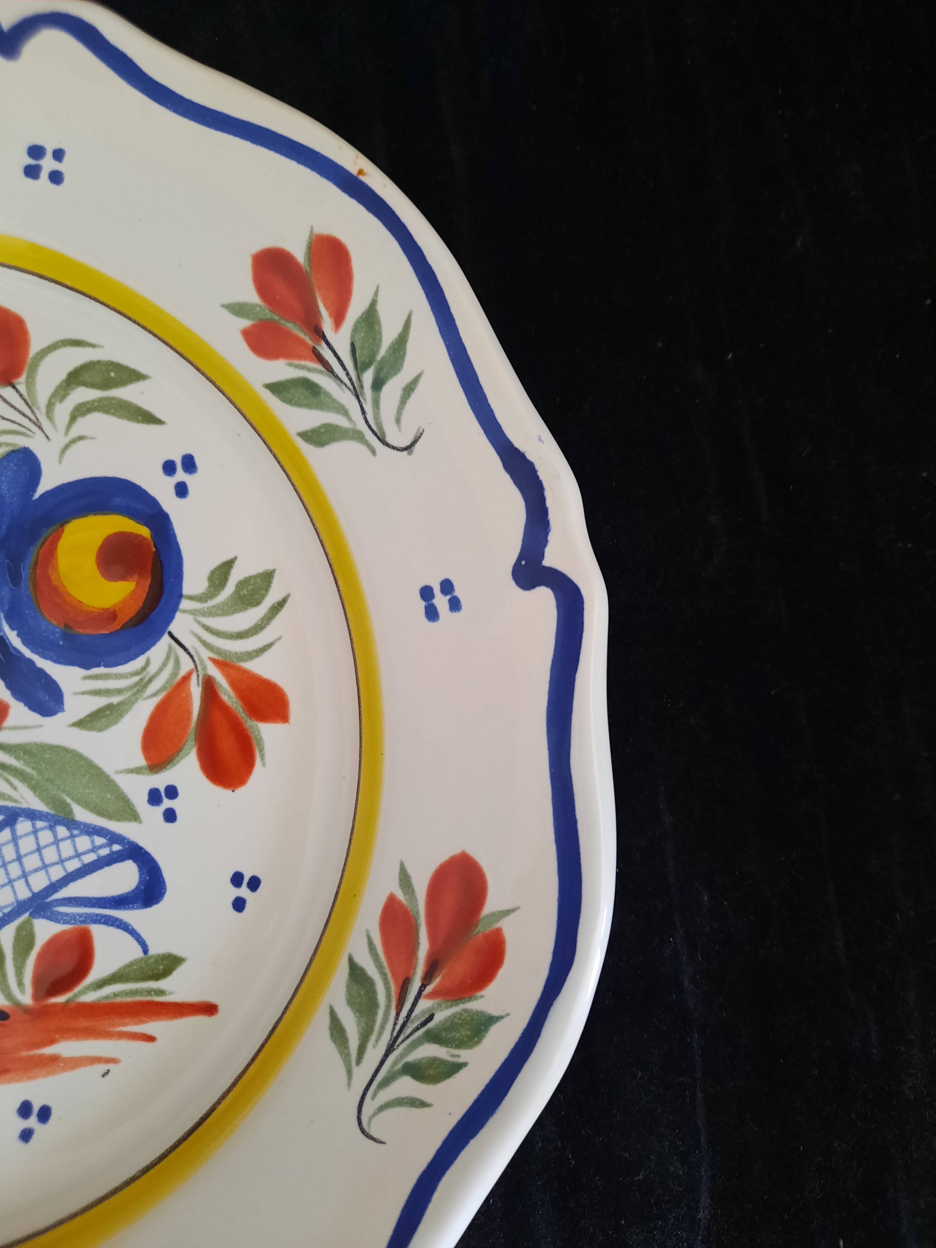 Old flat plate faience henriot quimper basket of flowers decor