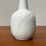 German white porcelain vase from the mid-century with bird motif by Kaiser, 1960s.