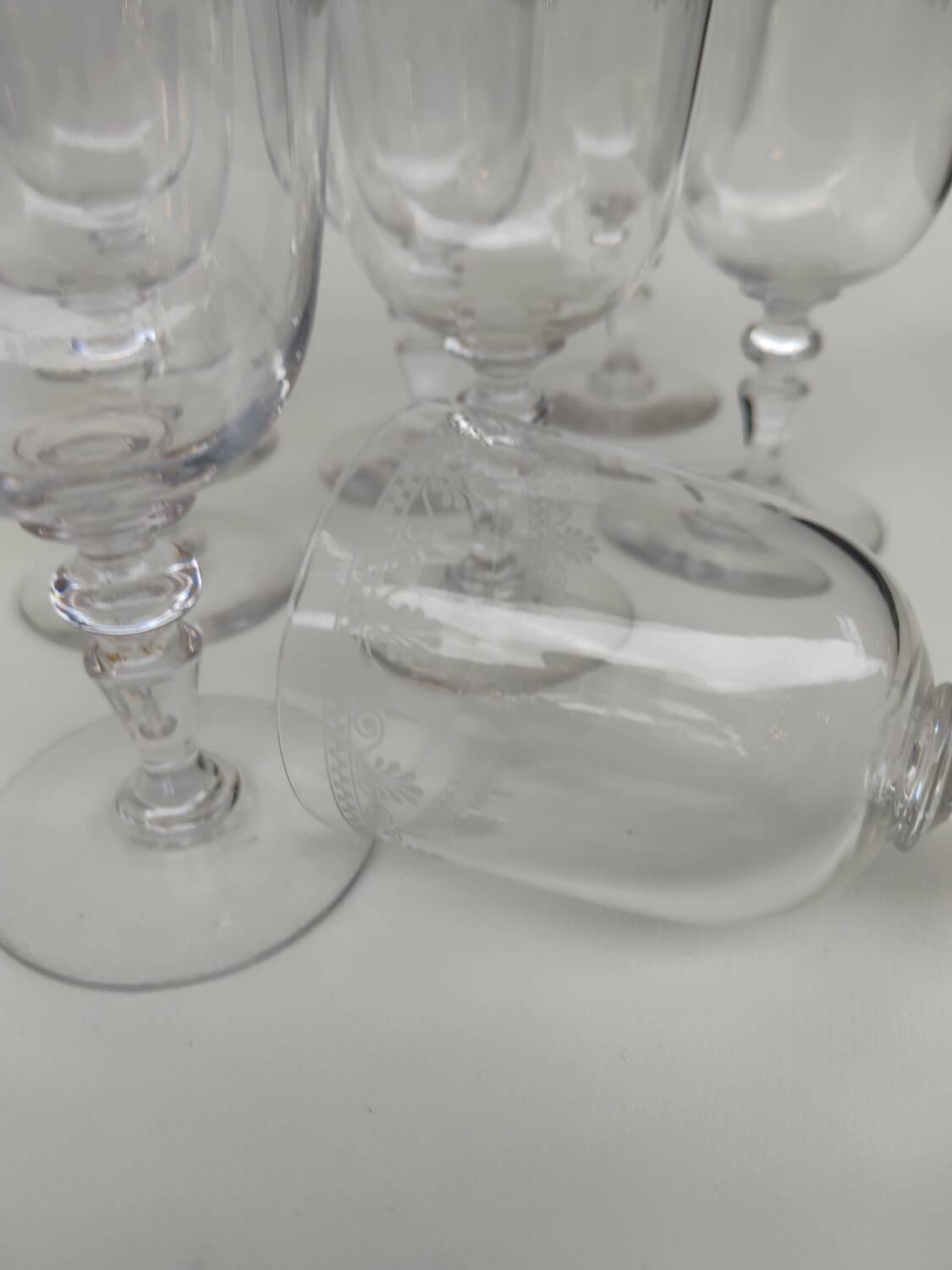 8 large Baccarat crystal glasses, early 20th century.