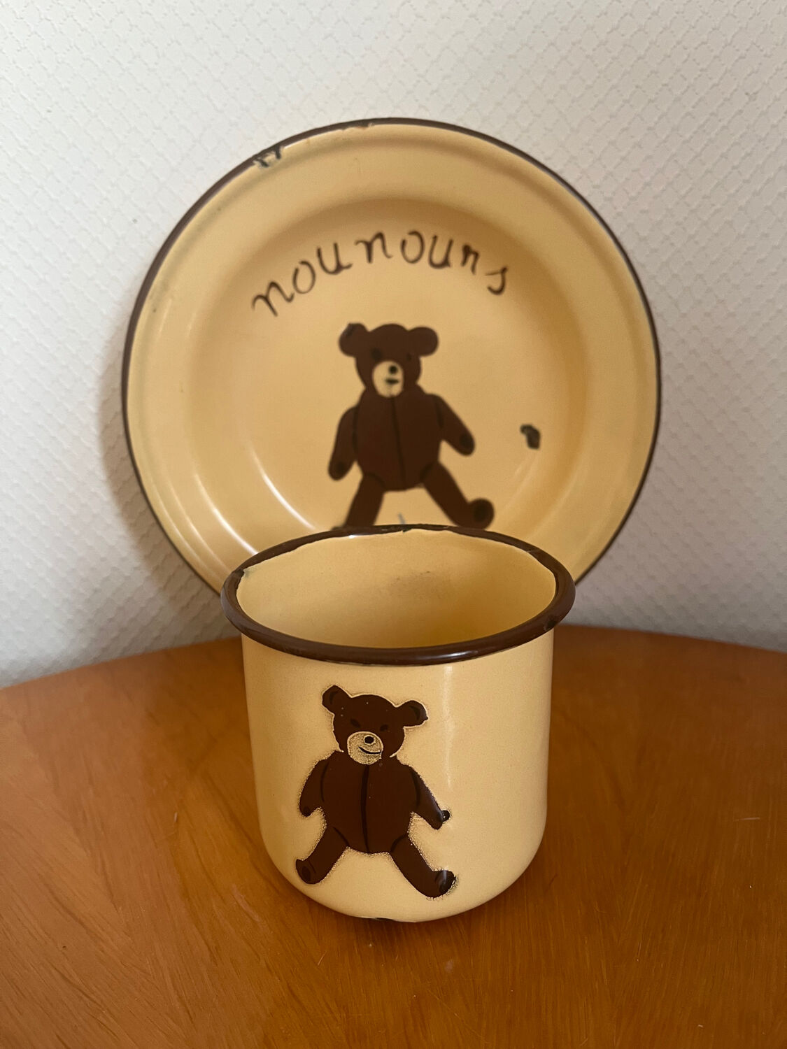 Mug cup in vintage enamelled sheet metal