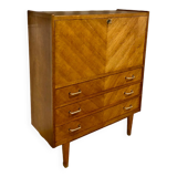 Scandinavian buffet secretary