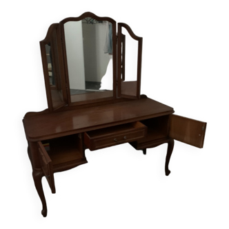 Dressing table