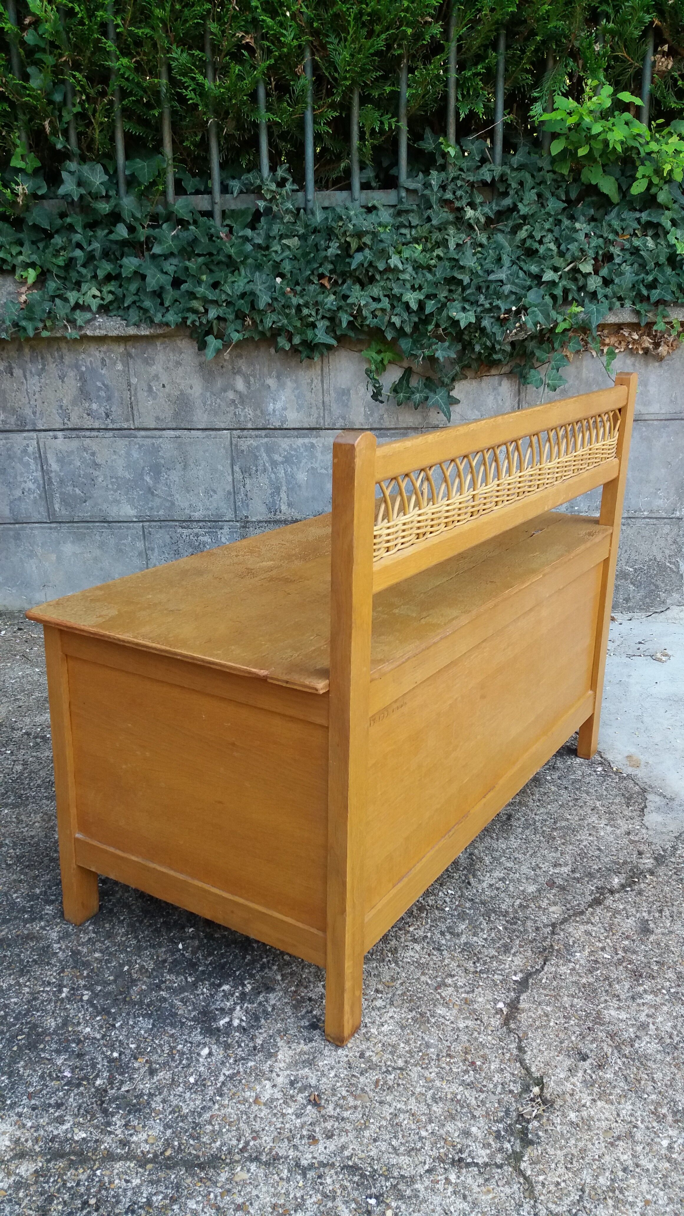 Bench, chest 50 years.