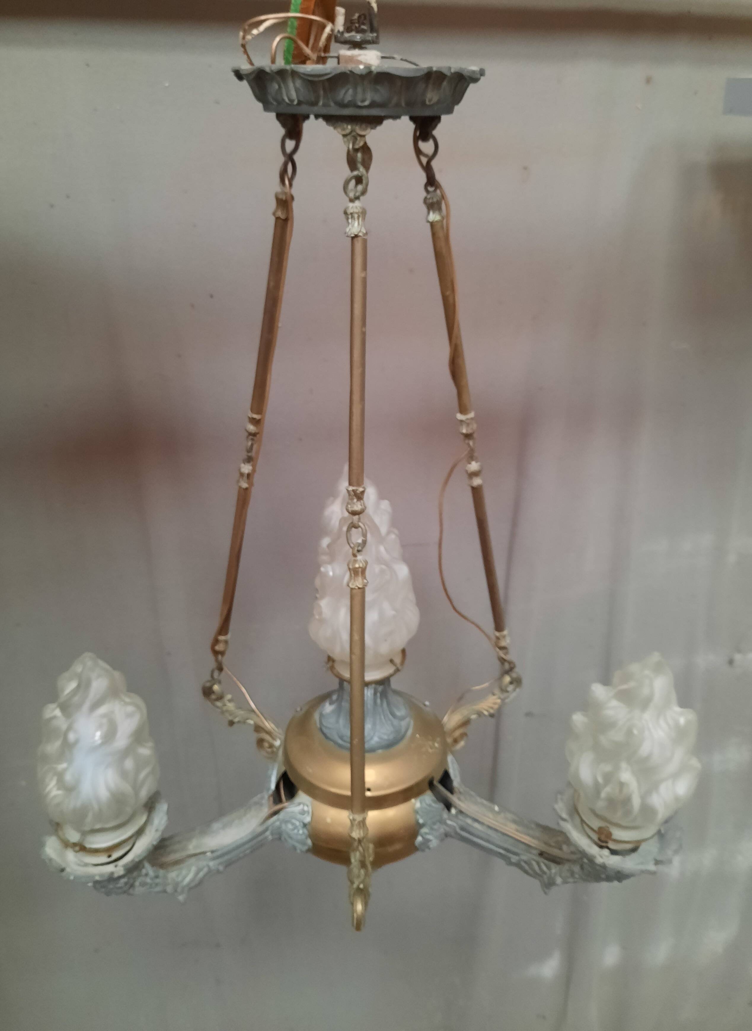 Metal pendant light with 4 flames