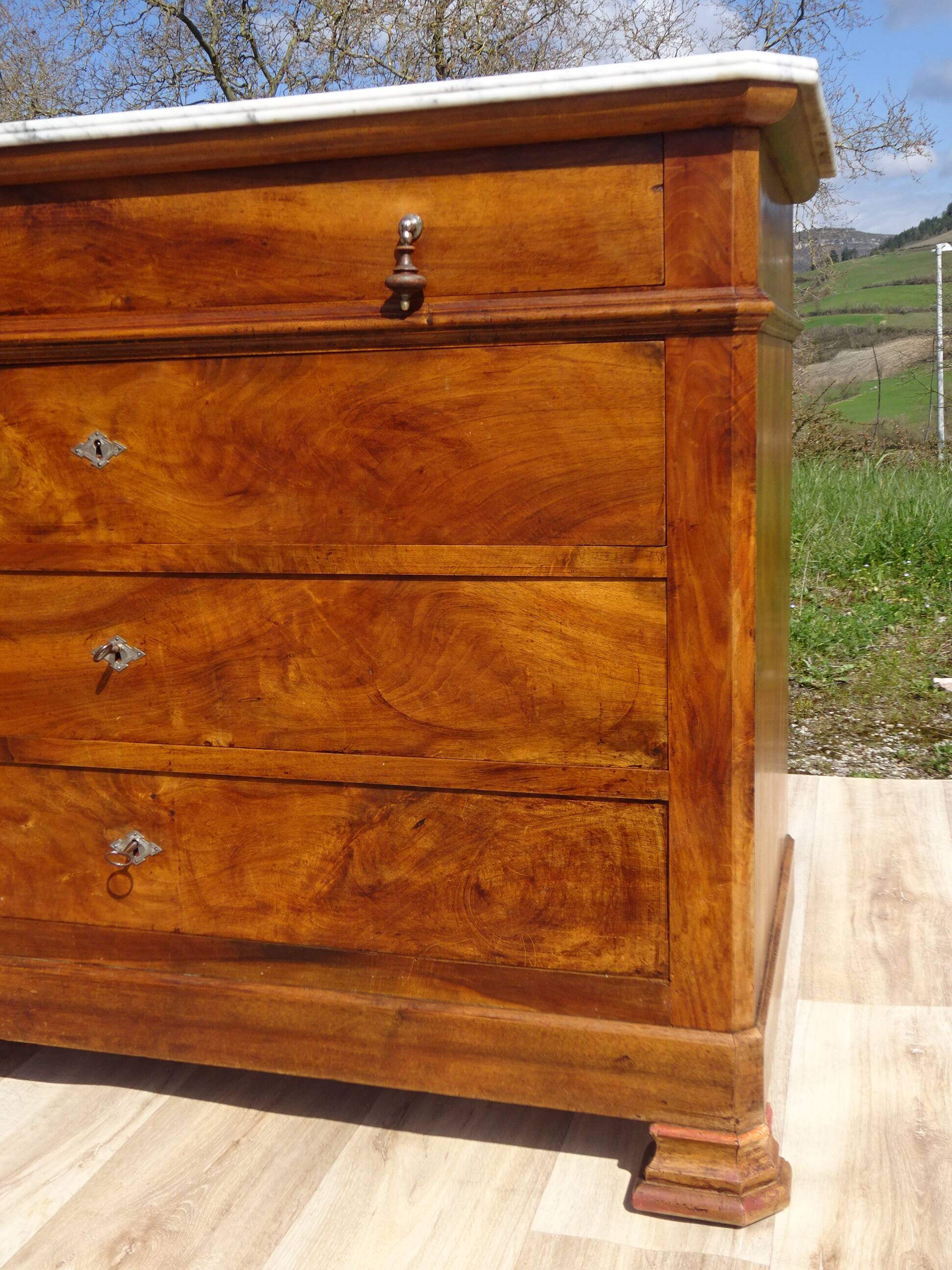 Ancienne commode Louis Philippe en noyer marbre blanc
